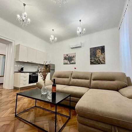 Lux Apartmans Apartment Pula Exterior photo