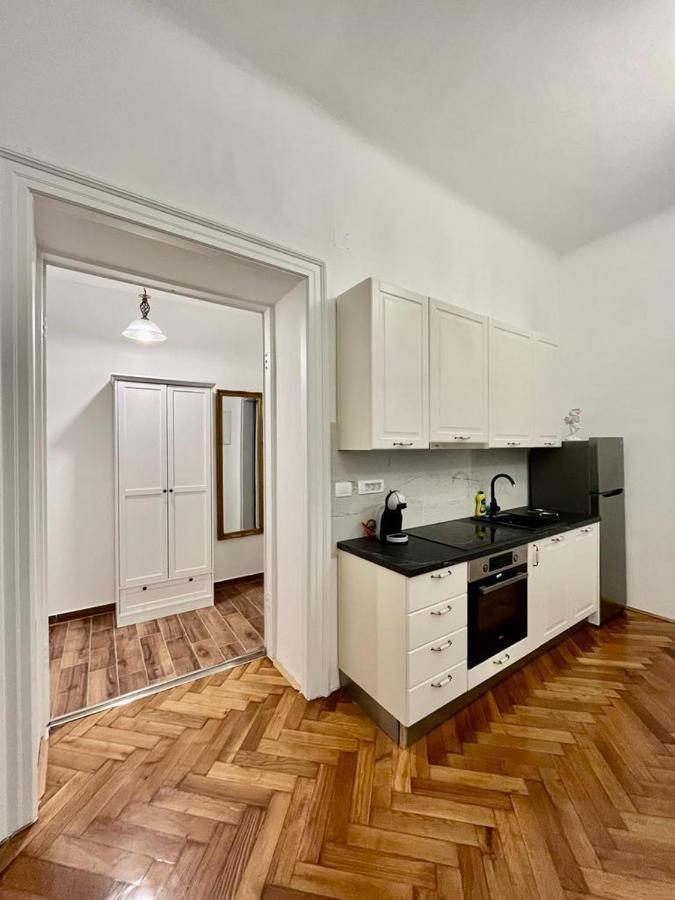 Lux Apartmans Pula Exterior photo